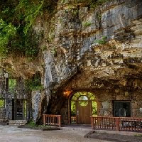 GenieFunGames- GFG Earth Sheltered House Escape 